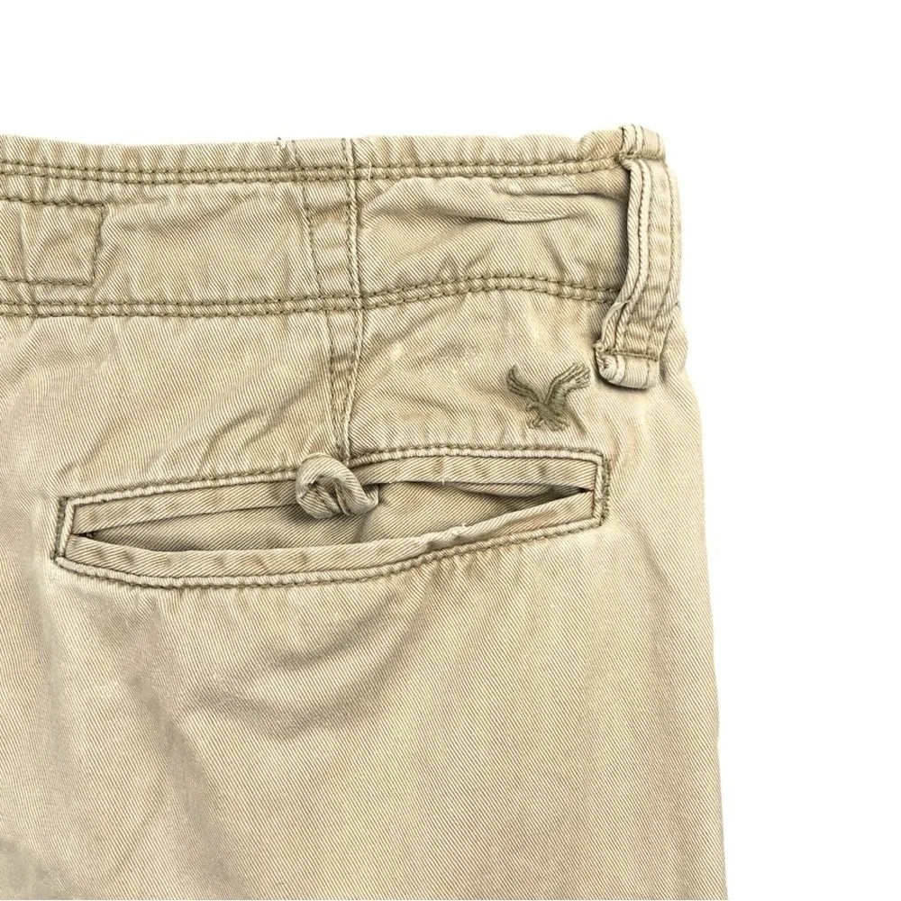 Vintage Y2K American Eagle Khaki Longer Length Men’s Shorts 30” Waist
